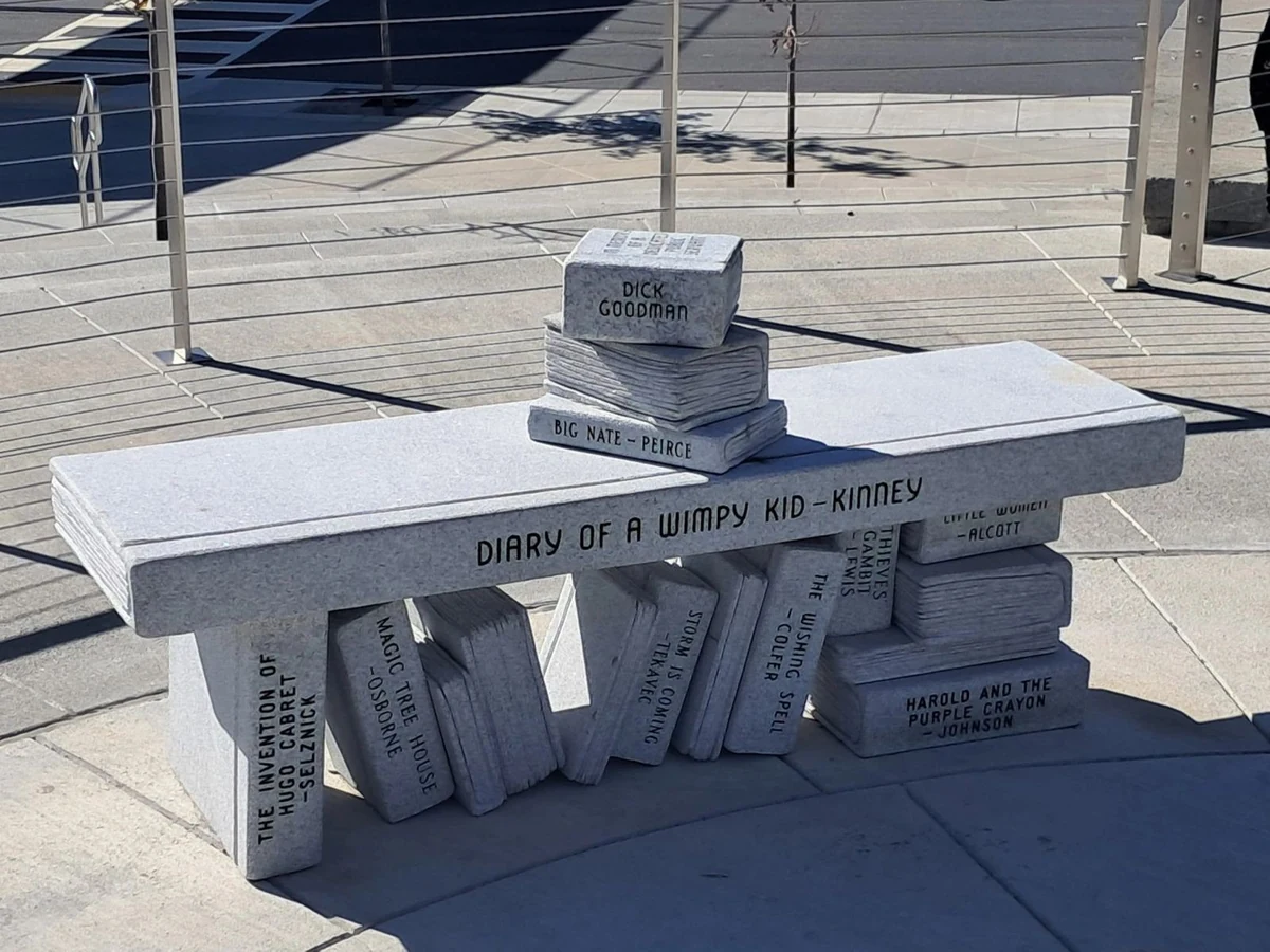 Carved granite book bench, Suwanee, Georgia